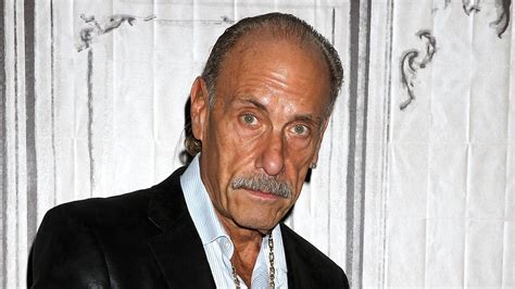 Les Gold breaks silence on death hoax after crazy。